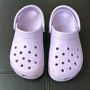 Used light purple Crocs